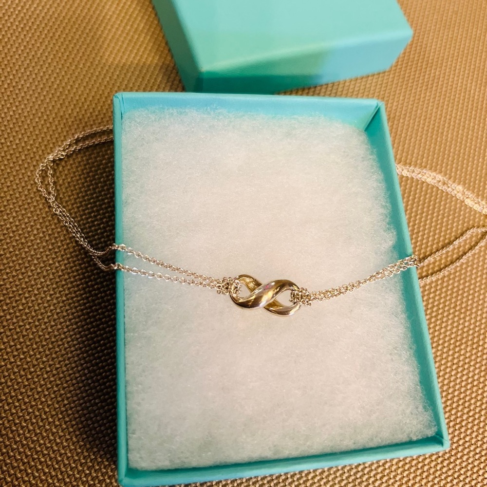 Tiffany Silver infinity necklace ❌sold❌ priced low